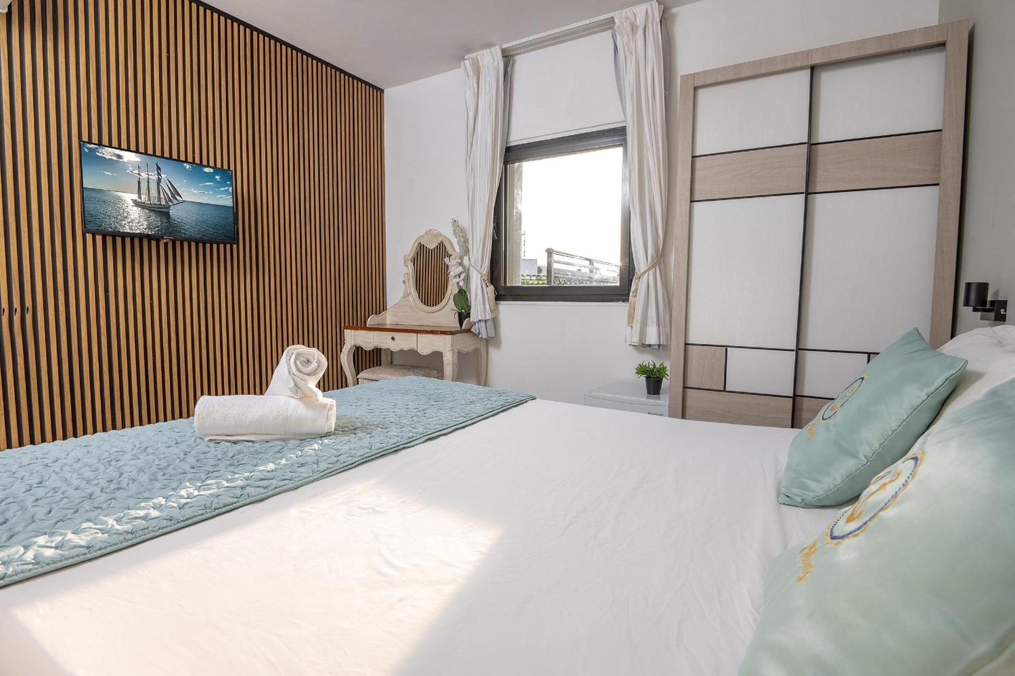 Luxurious Penthouse In Tel Aviv With Poolアパートメント エクステリア 写真