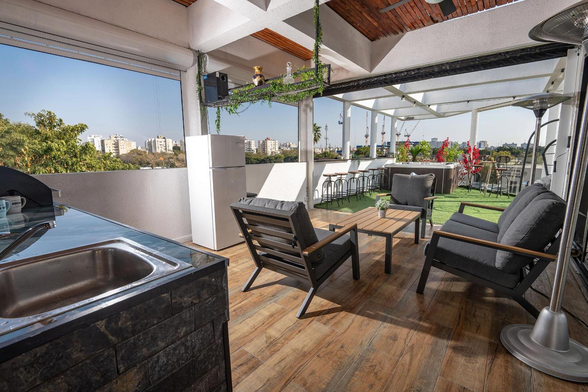 Luxurious Penthouse In Tel Aviv With Poolアパートメント エクステリア 写真